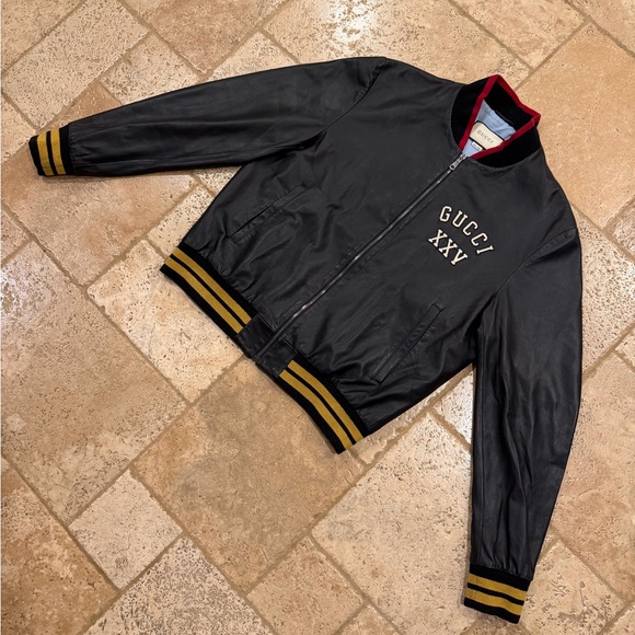 Gucci x MLB AW18 Pirates Black Leather Bomber Varsity Jacket - Picture 3 of 16